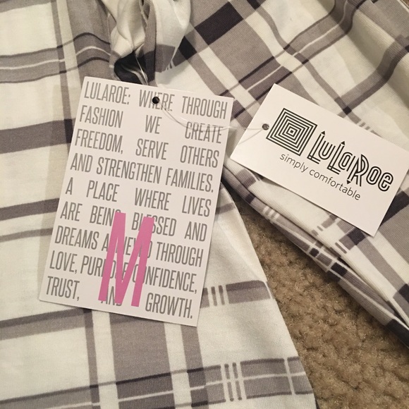 NWT LuLaRoe Lynnae long sleeve gray white top - Picture 5 of 9